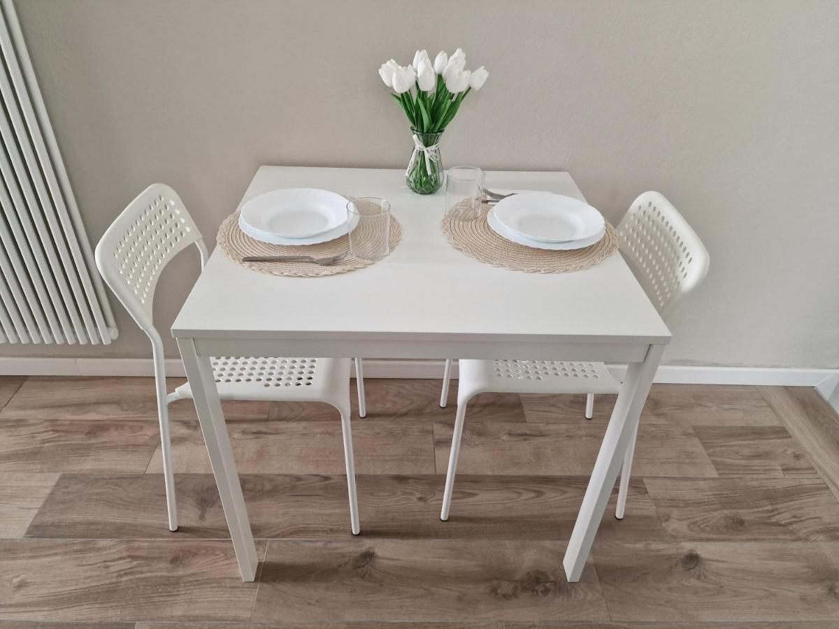 Flora House Apartment *